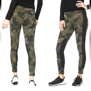 Athleta Essex Hybrid Camo Tight Jogger w/ Zipper Pockets